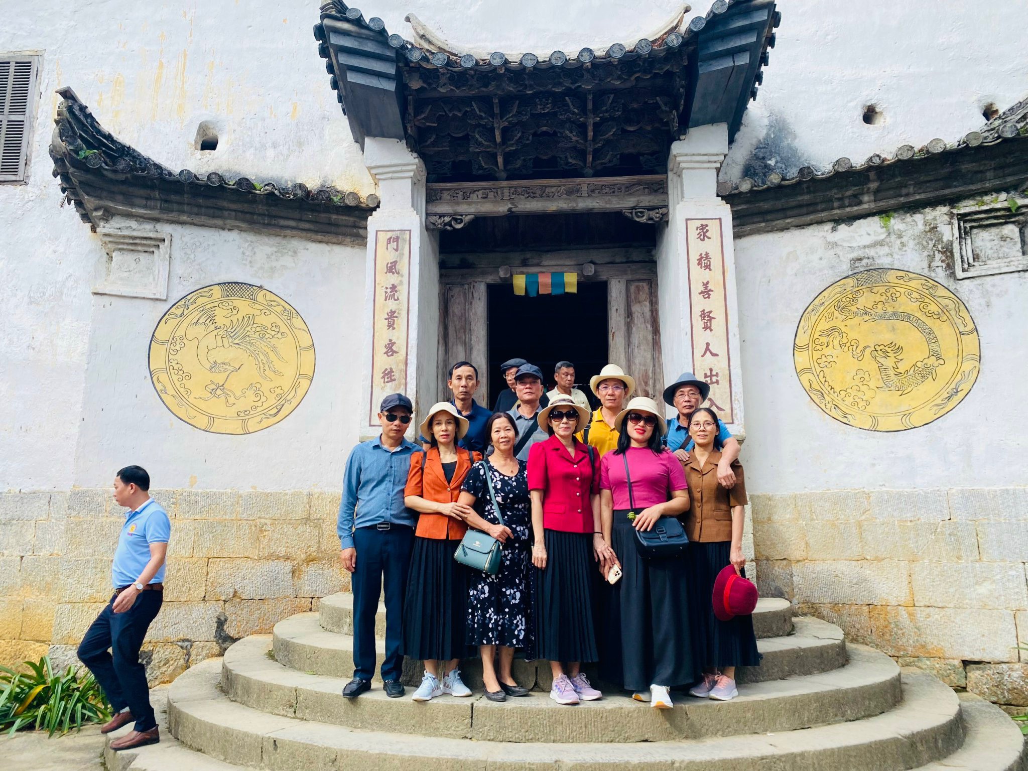 Dinh Thự Vua Mèo