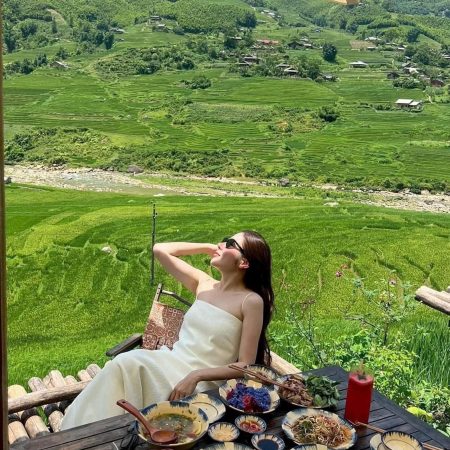 tour Tả Van